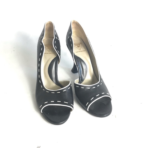 John Fluevog Black Leather shoes size 8.5 heels - Picture 2 of 7